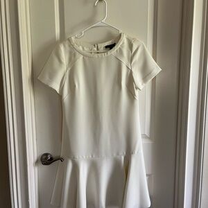 Elegant White Short Sleeve Dress - Perfect for Graduation as well